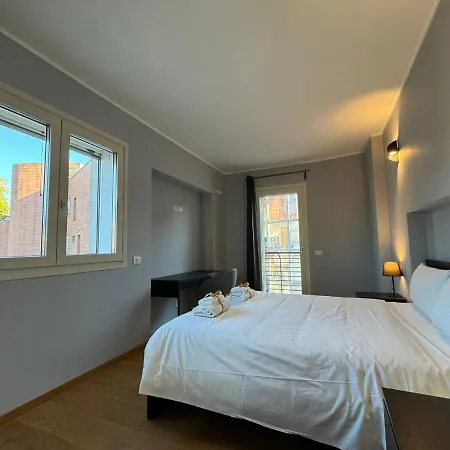 Maison Linda - Ponte Milvio Apartment *